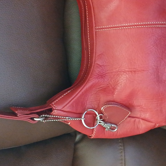 Apostrophe Vibrant Red Shoulder Bag - Picture 3 of 9
